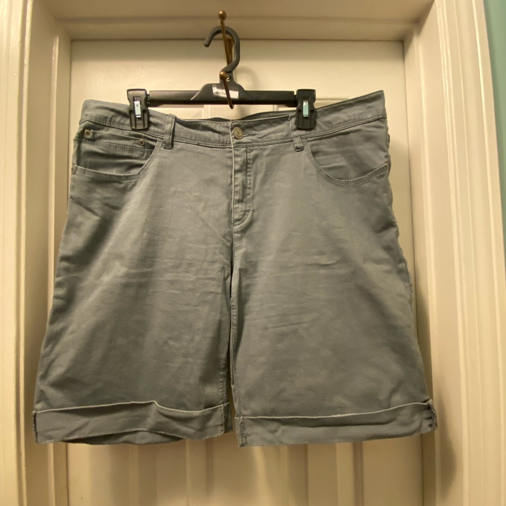 Faded Glory Bermuda cuffed shorts